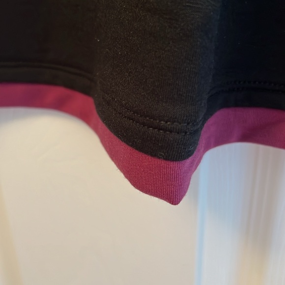 BALI XL LS Scoop Neck Criss Cross back Black w Purple,Purple w Black Top - Picture 7 of 10